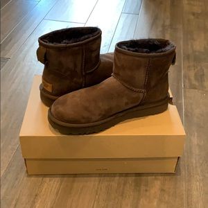 UGG Classic Mini II in Chocolat